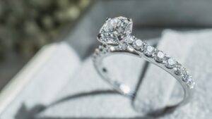 When it comes to choosing the perfect engagement ring, couples today have more options than ever before. One increasingly popular choice is lab-grown diamonds.