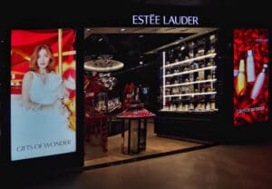 Estée Lauder is set to double its planned job losses to as many as 7,000 roles, citing rising costs and ongoing uncertainty around President Donald Trump’s import tax crackdown.