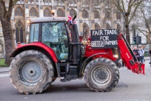 The government has outlined contingency measures to ensure supermarket shelves remain stocked amid potential farmer protests over inheritance tax reforms. However, ministers reassured the public that food supplies will not be disrupted, even as tensions rise within the agricultural community.