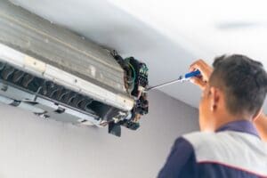 Dealing with an air conditioning issue during a heatwave can be incredibly uncomfortable.