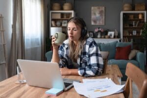 The term ‘side hustle’ has gone from niche to mainstream. All signs are that we’re a nation that are now actively seeking ways to earn a few extra quid. And for some, the taste of success in this area means they’re quitting the nine to five to pursue their dreams of turning hobbies and passions into full time careers.