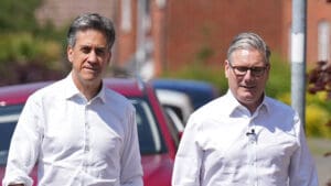 Sir Keir Starmer is preparing to push Britain into significantly stricter net zero commitments as part of negotiations to rejoin the EU’s internal electricity market, a move that has triggered accusations from critics that the government is surrendering control over UK energy policy.