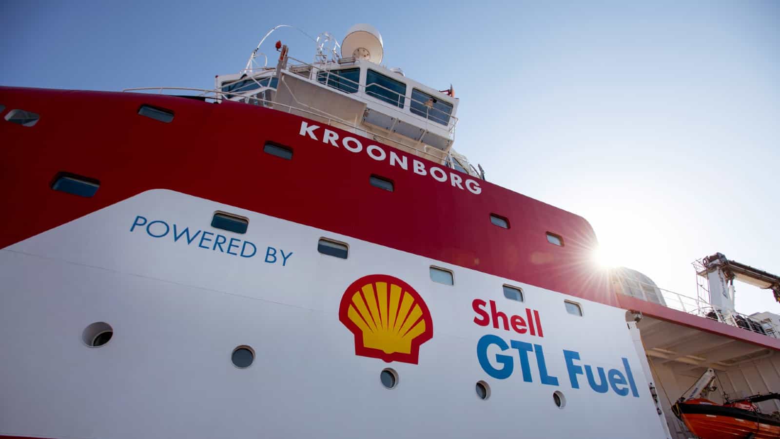 Side of boat fuelled by gas to liquids, advertising Shell GTL Fuel