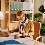 Passive income of £2,000 a month in an ISA? Here’s how an investor could aim for that